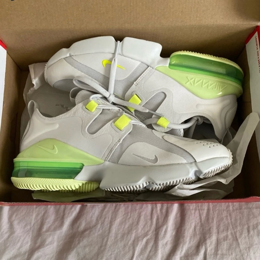 Women’s Air Max infinity shoes size 8 US